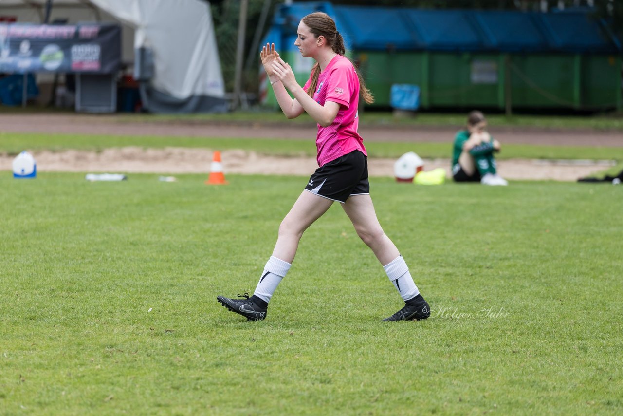 Bild 557 - Loewinnen Cup